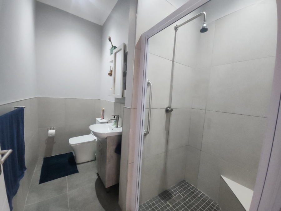 To Let 2 Bedroom Property for Rent in Ifafi North West